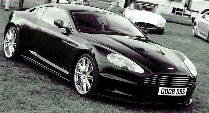 Aston-Martin-DBS-V12